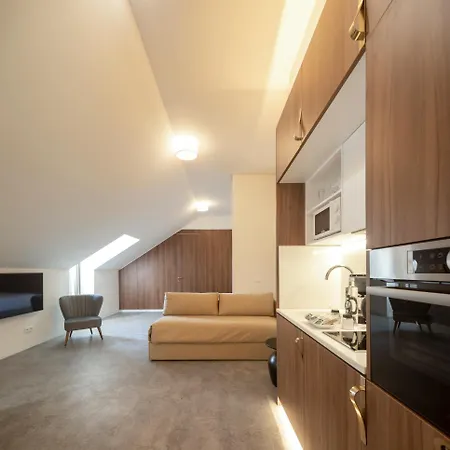 Lsa Avenida By Numa Aparthotel 4*