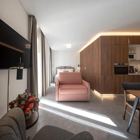 Aparthotel Lsa Avenida By Numa