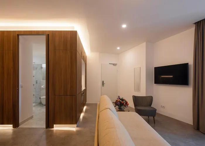 Apartahotel Lsa Avenida By Numa 4*