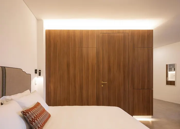 Aparthotel Lsa Avenida By Numa 4*