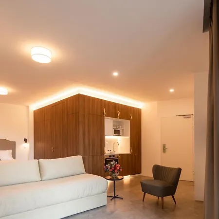 Ξενοδοχείο με διαμερίσματα Lsa Avenida By Numa 4*